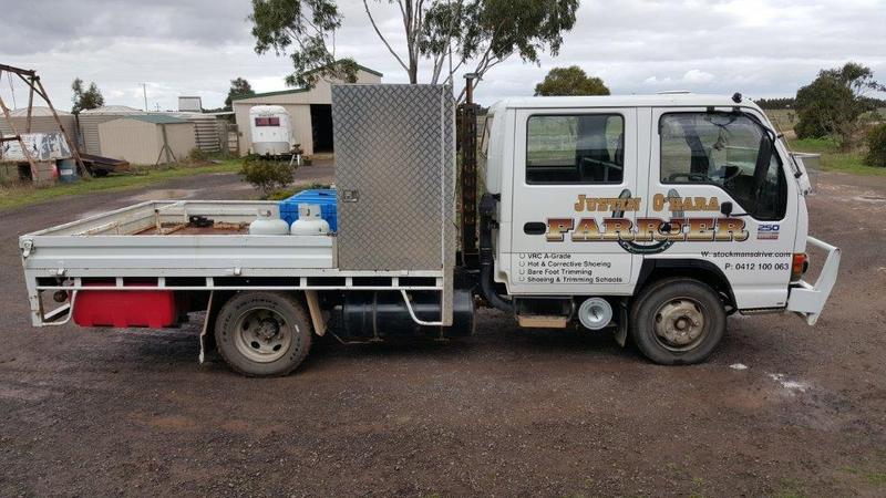 2004 ISUZU NPR 400 CREW NC