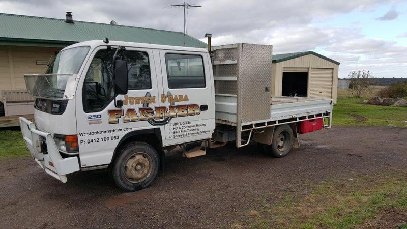 2004 ISUZU NPR 400 CREW NC