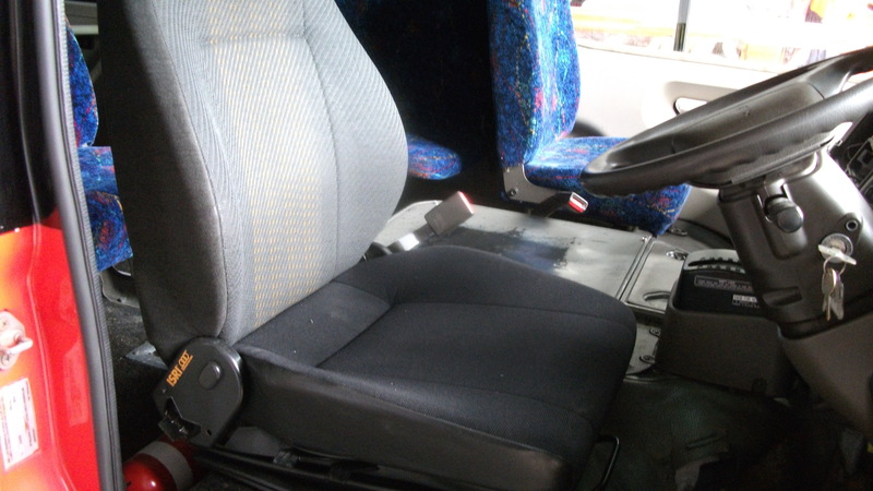2004 MITSUBISHI ROSA BASE BE 649