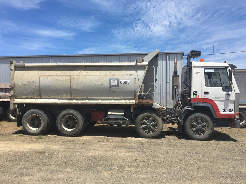 1993 VOLVO FL10 F (8x4)