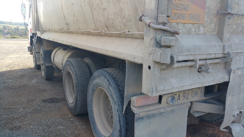 1993 VOLVO FL10 F (8x4)