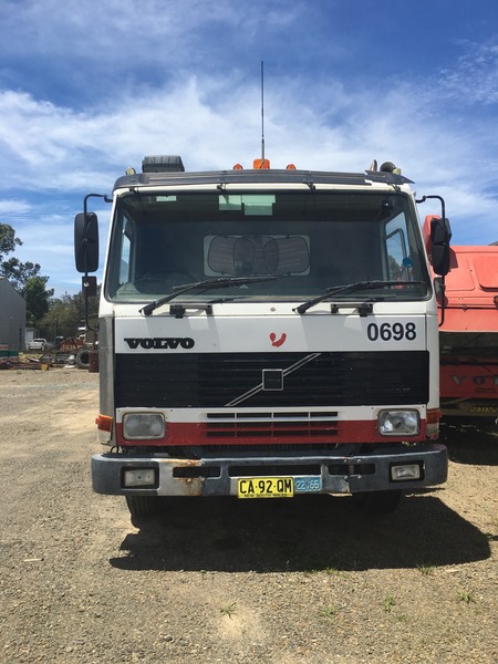 1993 VOLVO FL10 F (8x4)