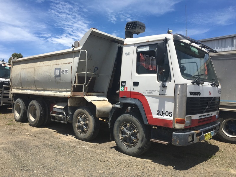 1993 VOLVO FL10 F (8x4)