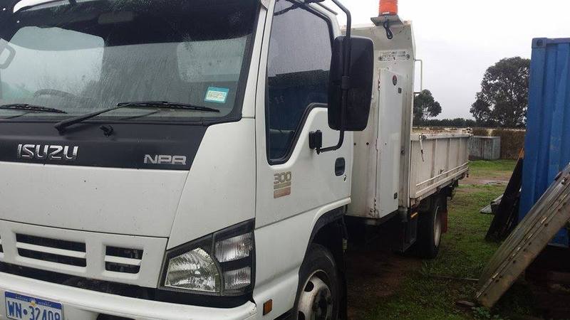 2006 ISUZU NPR 300 MEDIUM N5