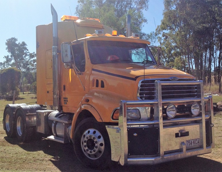 2006 STERLNG LT9500 HX