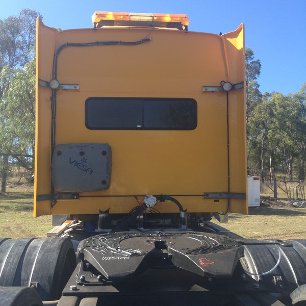 2006 STERLNG LT9500 HX