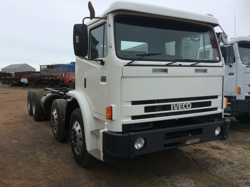 2004 IVECO ACCO 2350 G DISTRIBUTOR (8x4)