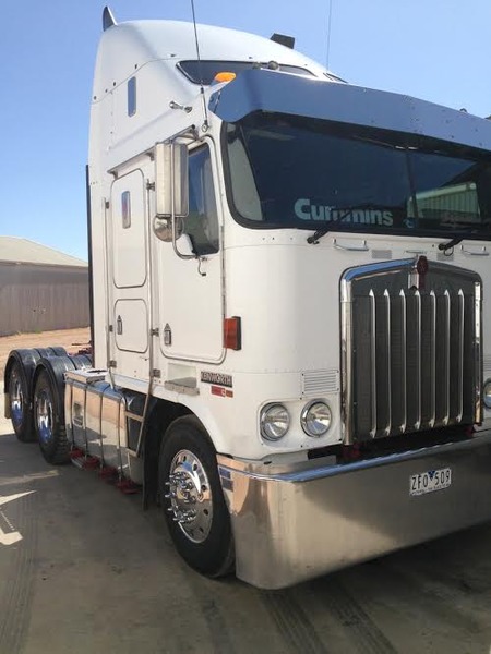 2003 KENWORTH K104