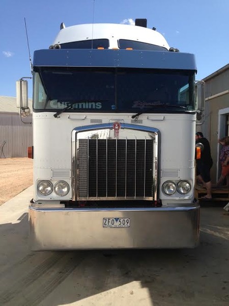 2003 KENWORTH K104