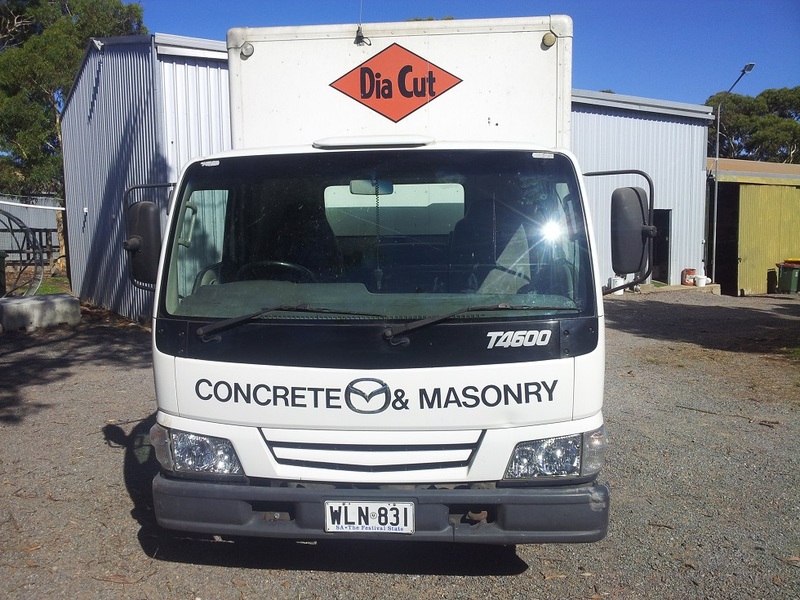 2000 MAZDA T4600 (SWB)