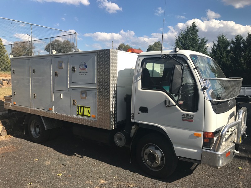 2004 ISUZU NQR 450 MEDIUM NC