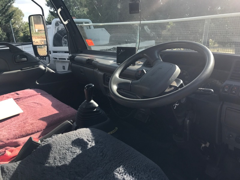 2004 ISUZU NQR 450 MEDIUM NC