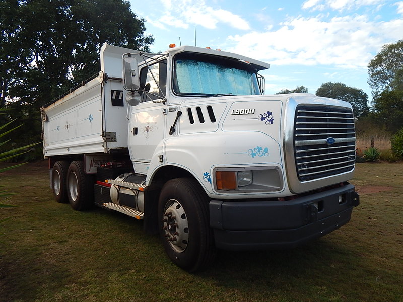 1994 FORD LOUISVILLE