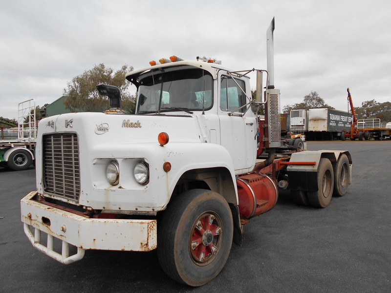 1990 MACK VALUE-LINER