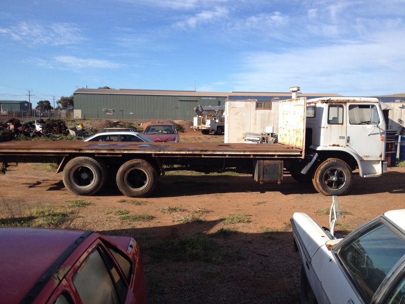 1984 INTERNATIONAL ACCO 1810