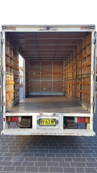 2013 ISUZU NLR 200 MEDIUM NH