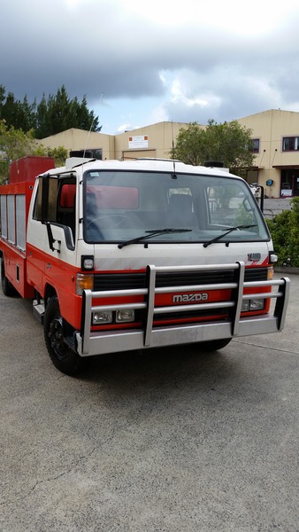 2000 MAZDA T4000 (LWB)