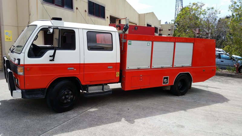 2000 MAZDA T4000 (LWB)