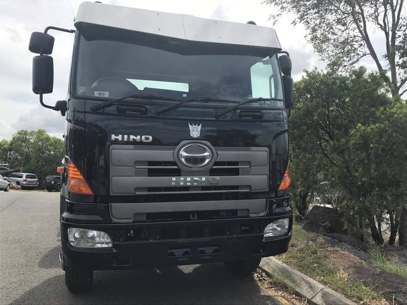 2009 HINO FY 700