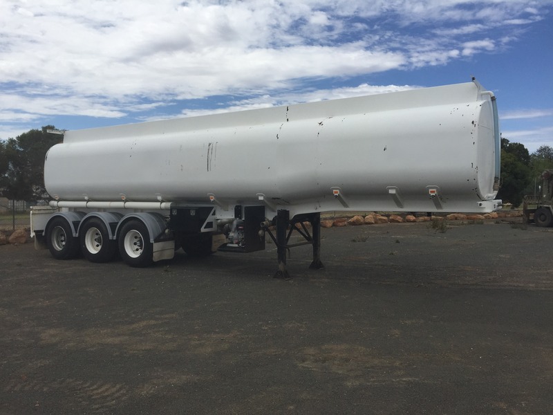 2012 WATER AND WASTE TANKER TRAILER