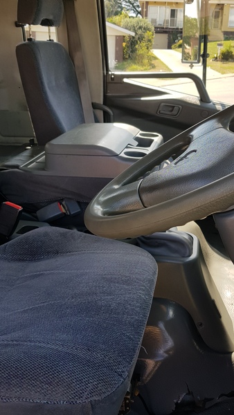 1999 MITSUBISHI FK FIGHTER 600