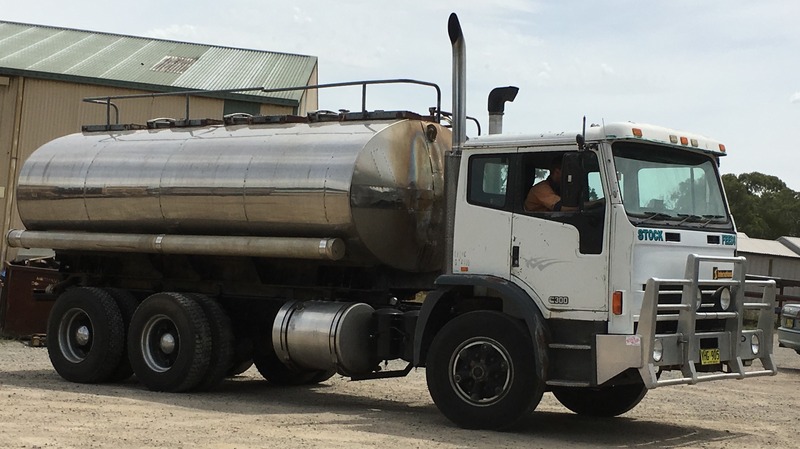 1997 INTERNATIONAL ACCO 2350G 300
