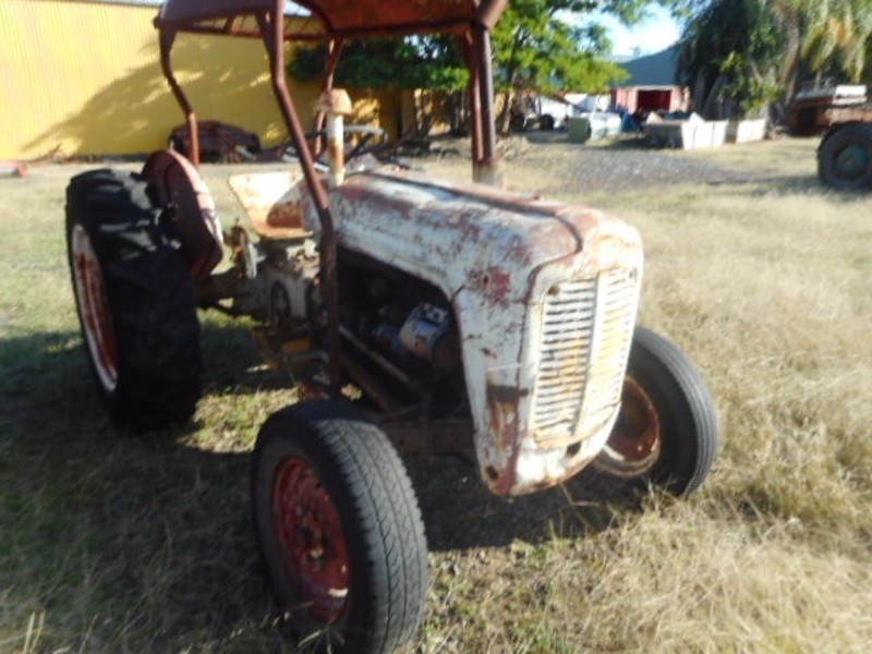 MASSEY FERGUSON MF35 Tractor Tractor