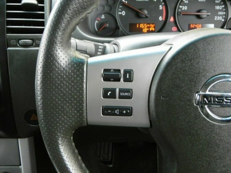 2012 NISSAN NAVARA ST (4x4) D40