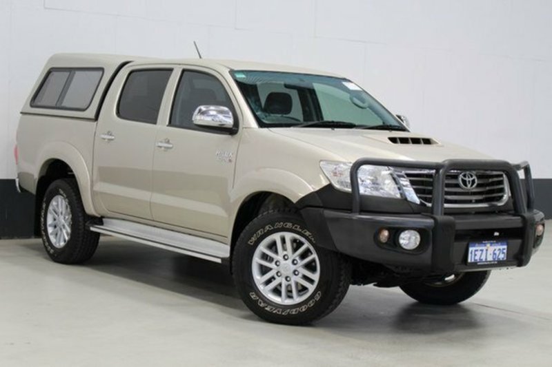 2012 TOYOTA HILUX SR5 (4x4) KUN26R MY12