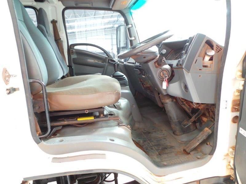 2011 ISUZU NPS300 4X4 SERVICE TRAY TRUCK