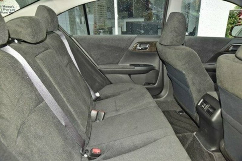 2014 HONDA ACCORD VTi-S 60