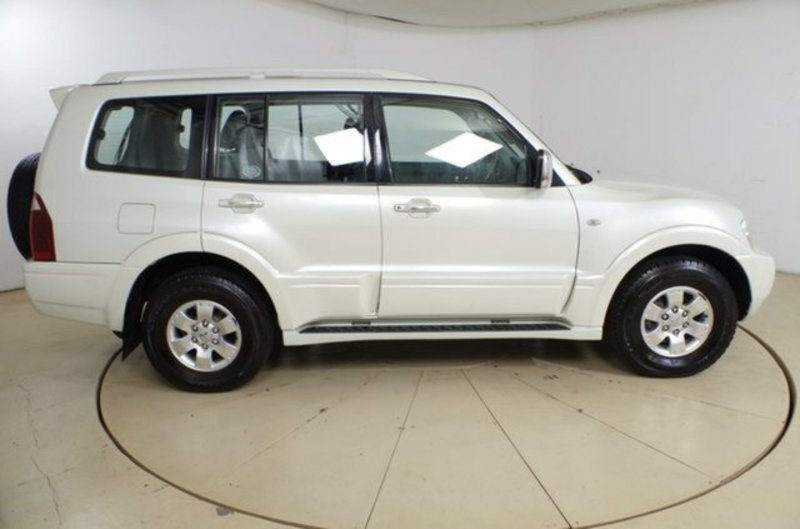 2004 MITSUBISHI PAJERO GLS 21st ANNIVERSARY NP