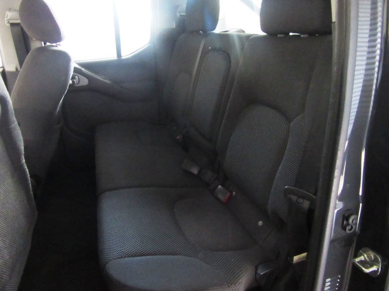 2006 NISSAN NAVARA ST-X (4x2) D40