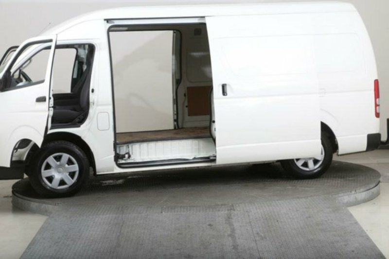 2014 TOYOTA HIACE SLWB KDH221R MY14