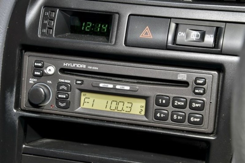 2002 HYUNDAI ELANTRA GL XD