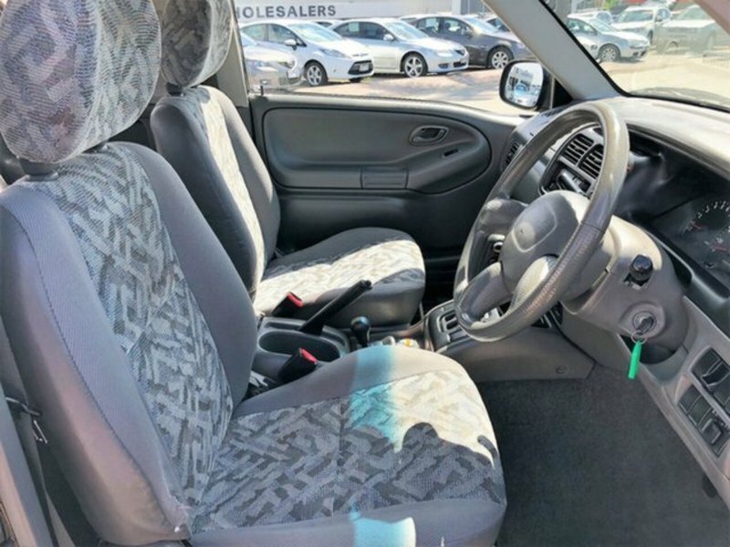 2001 SUZUKI GRAND VITARA JLX "CONVERTIBLE"