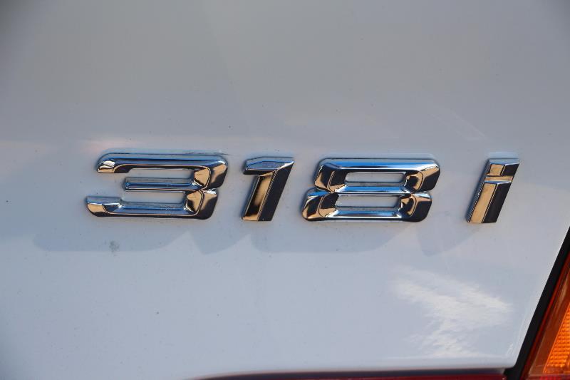 2000 BMW 318I E46