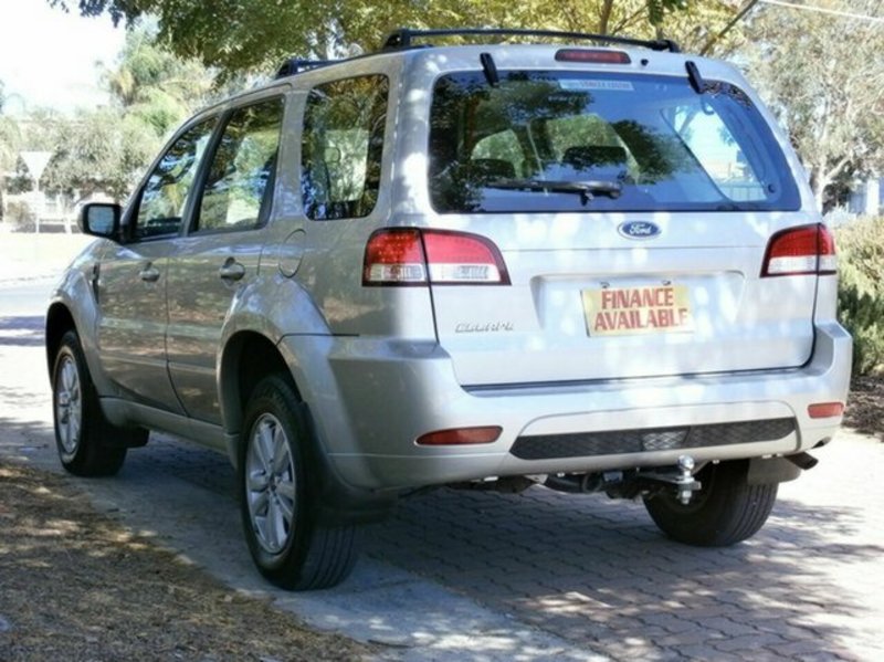2010 FORD ESCAPE ZD