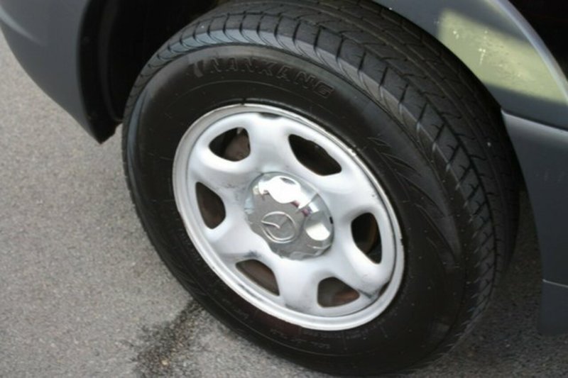 2002 MAZDA TRIBUTE LIMITED TRAVELLER