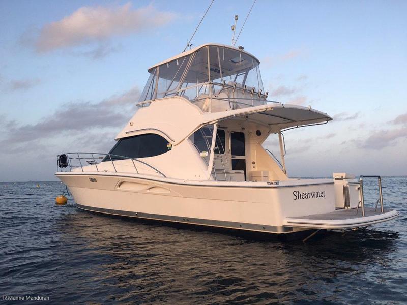 Riviera 42 Flybridge *** OUTSTANDING CONDITION ***$459,000***