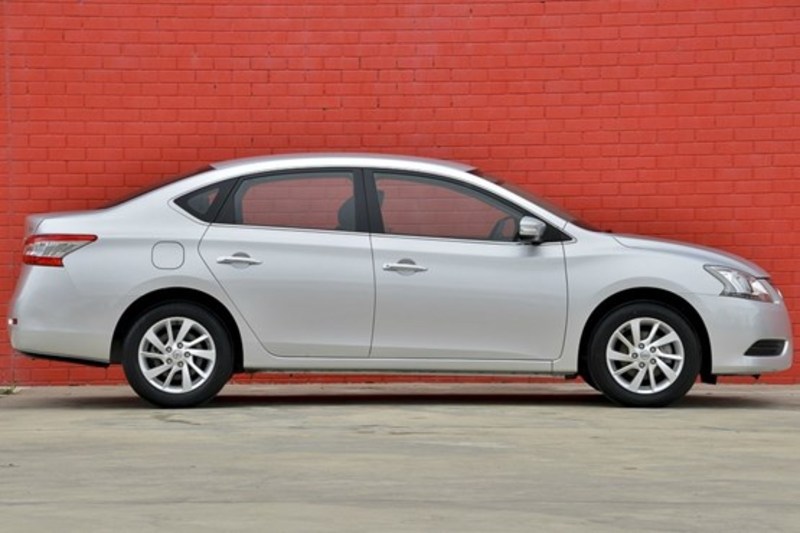 2013 NISSAN PULSAR ST B17