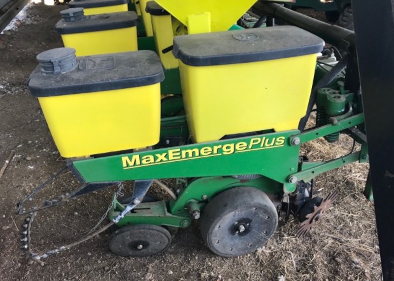 JOHN DEERE 1700 Planters