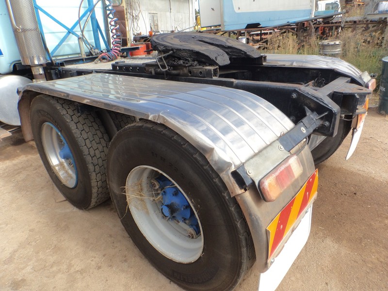MACK R600 SERIES R600 SERIES Truck