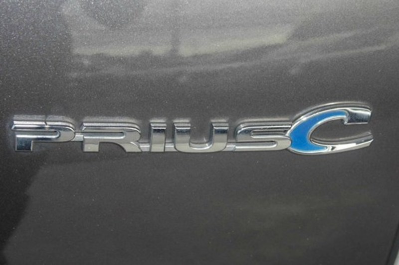2013 TOYOTA PRIUS C E-CVT NHP10R