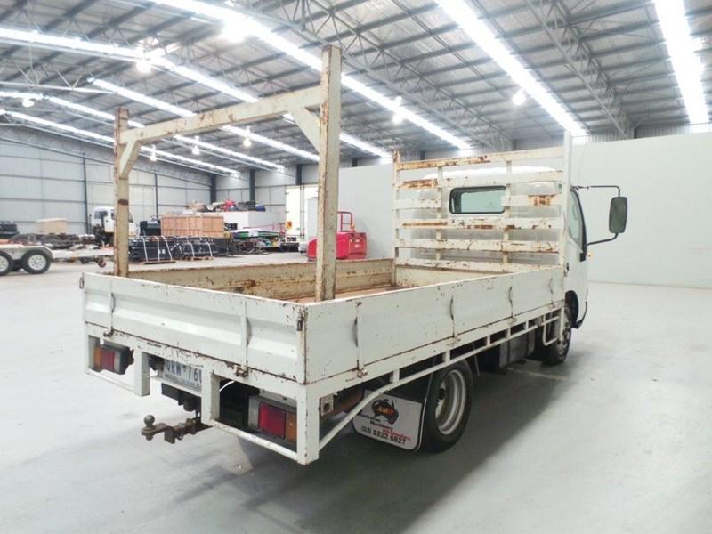 2001 HINO DUTRO