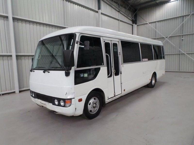 2002 MITSUBISHI ROSA BUS