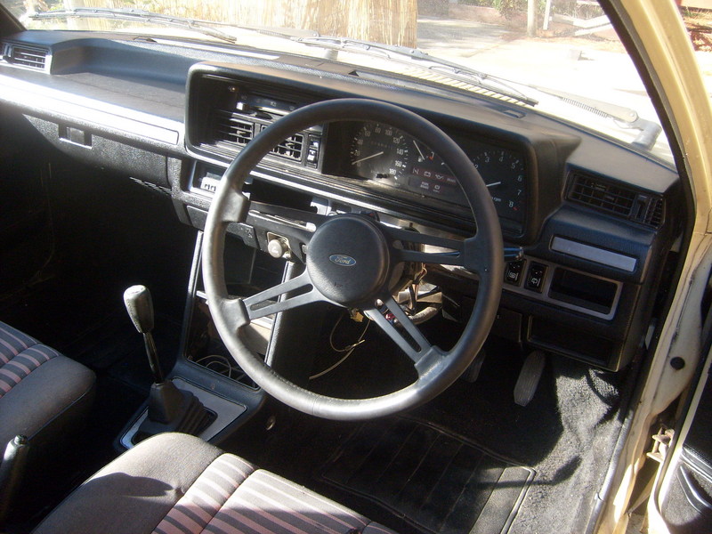 1982 FORD LASER SPORT KA