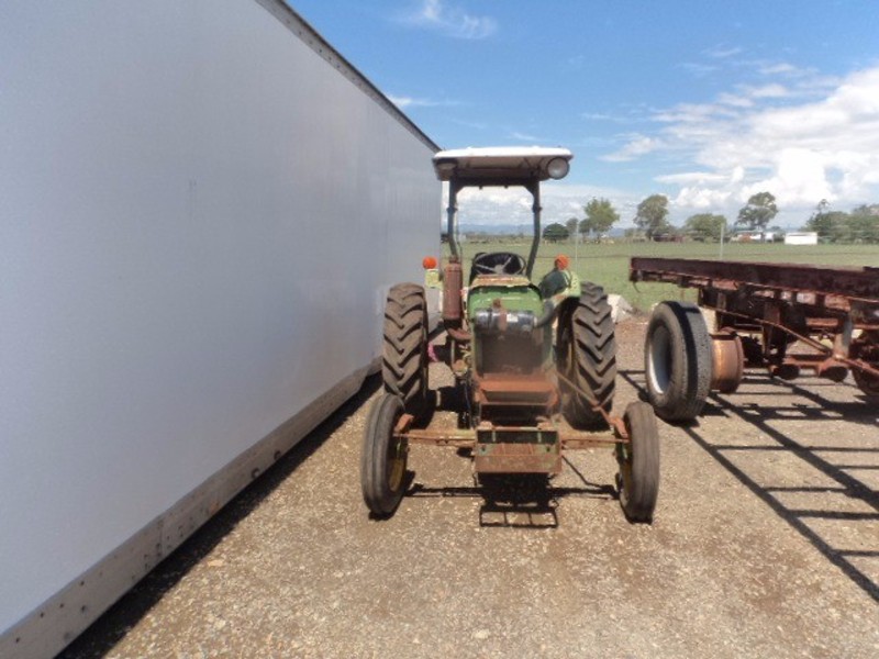 JOHN DEERE 3020 Tractor 3020 Tractor