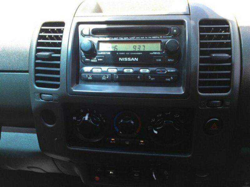 2006 NISSAN NAVARA ST-X (4x4) D40
