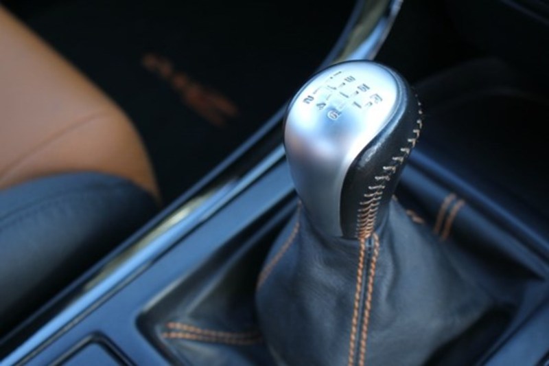 2005 HOLDEN MONARO CV8 Z VZ